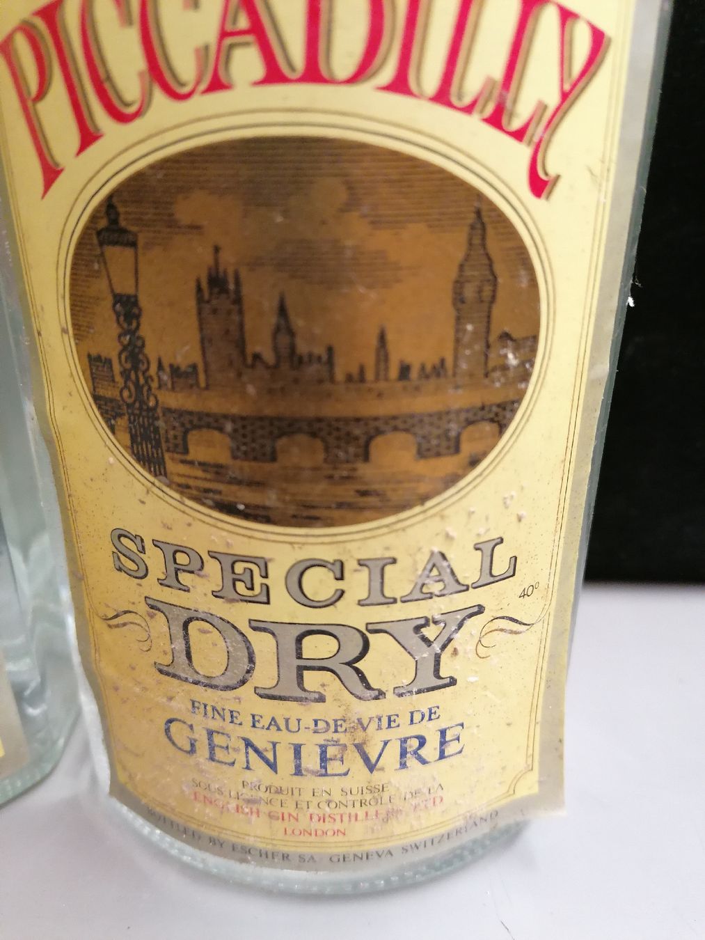 Bevande alcoliche: 3 BOUTEILLES PICCADILLY Eau-De-Vie de Genièvre – Nuovo (secondo la descrizione) da Genève venduto da Leboucheoreilles 2