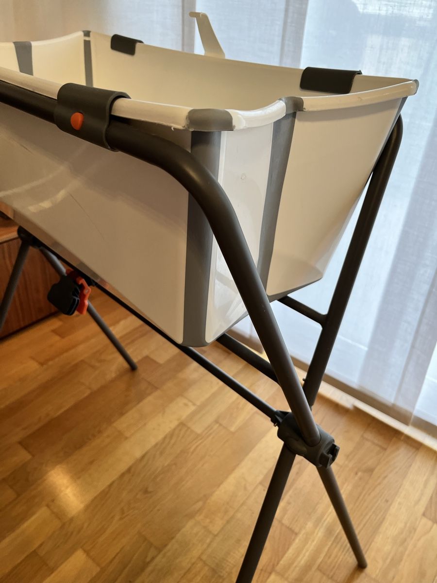 Stokke Vasche da bagno: Vaschetta bagnetto bebè Stokke con supporto – Usato da Sorengo venduto da R.B.8276 4