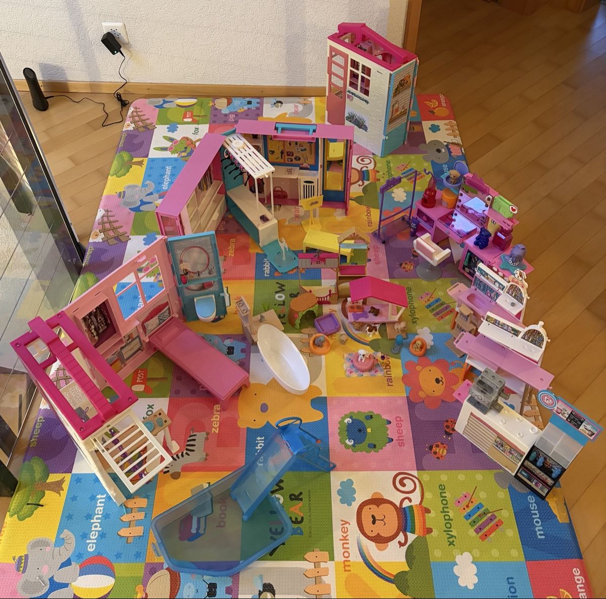 Giocattoli: Riesiges Barbiepaket  – Usato da Herisau venduto da verkaufen75 6