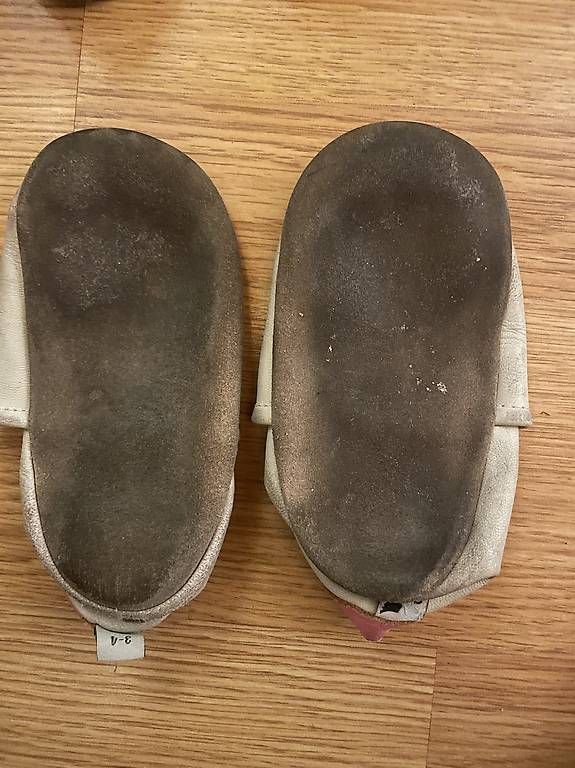 Scarpe per ragazzi: Lederfinken / Hausschuhe länge 16,5 – Usato da Murten venduto da ka_koen 1