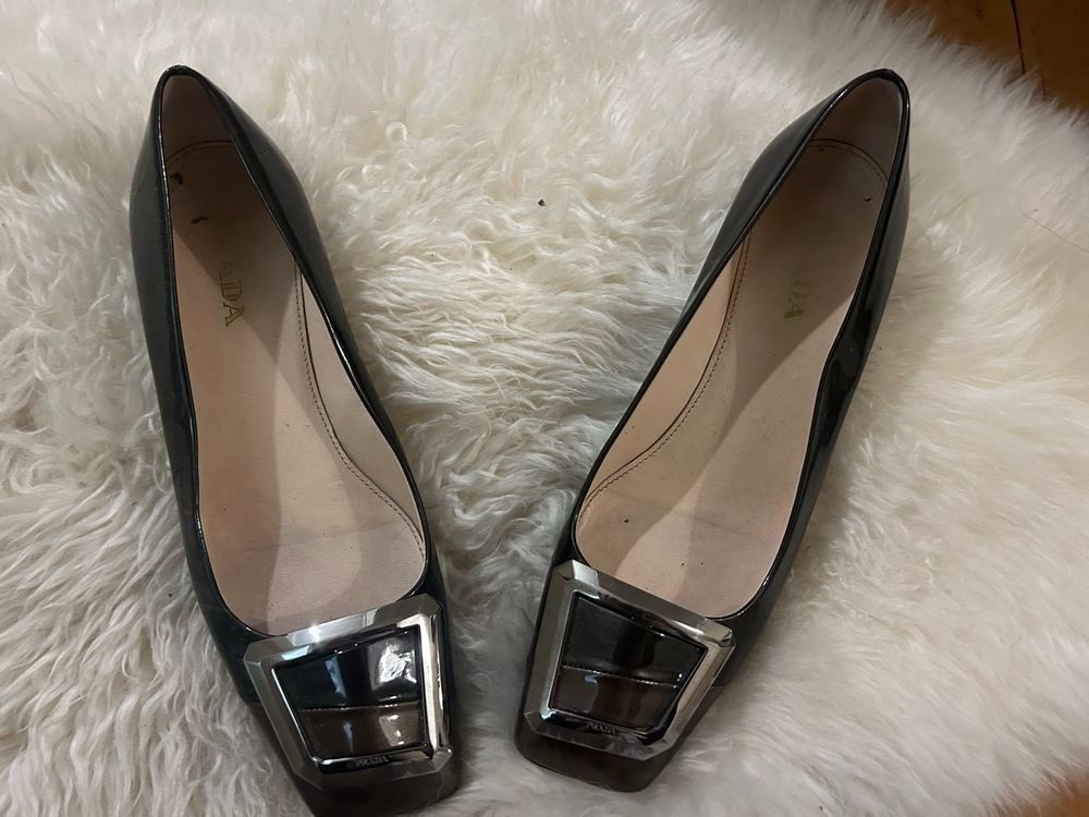 Prada Scarpe da donna: Prada patent leather pumps size 37.5 with buckle – Nuovo (secondo la descrizione) da Morges venduto da aya_65lb 1