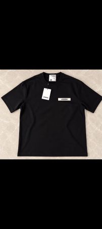 T-Shirt Jacquemus Logo schwarz neu mit Etikett