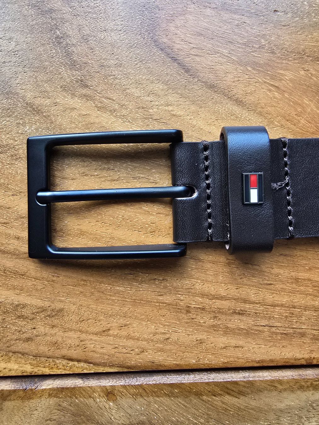 Tommy Hilfiger Cinture: Tommy Hilfiger Ledergurt (95) dark brown – Usato da Alpnach Dorf venduto da ben_zb29
