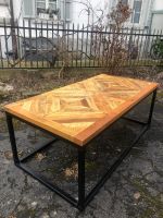 Designer Salontisch Geometrisches Inlay & Industrial-Gestell