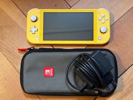 Nintendo Switch Lite Gelb inkl. Travelcase