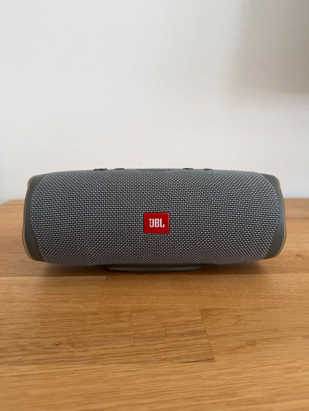 JBL Lautsprecher: JBL Charge 4, Grau, guter Zustand – Gebraucht aus Zürich von TopElectronics