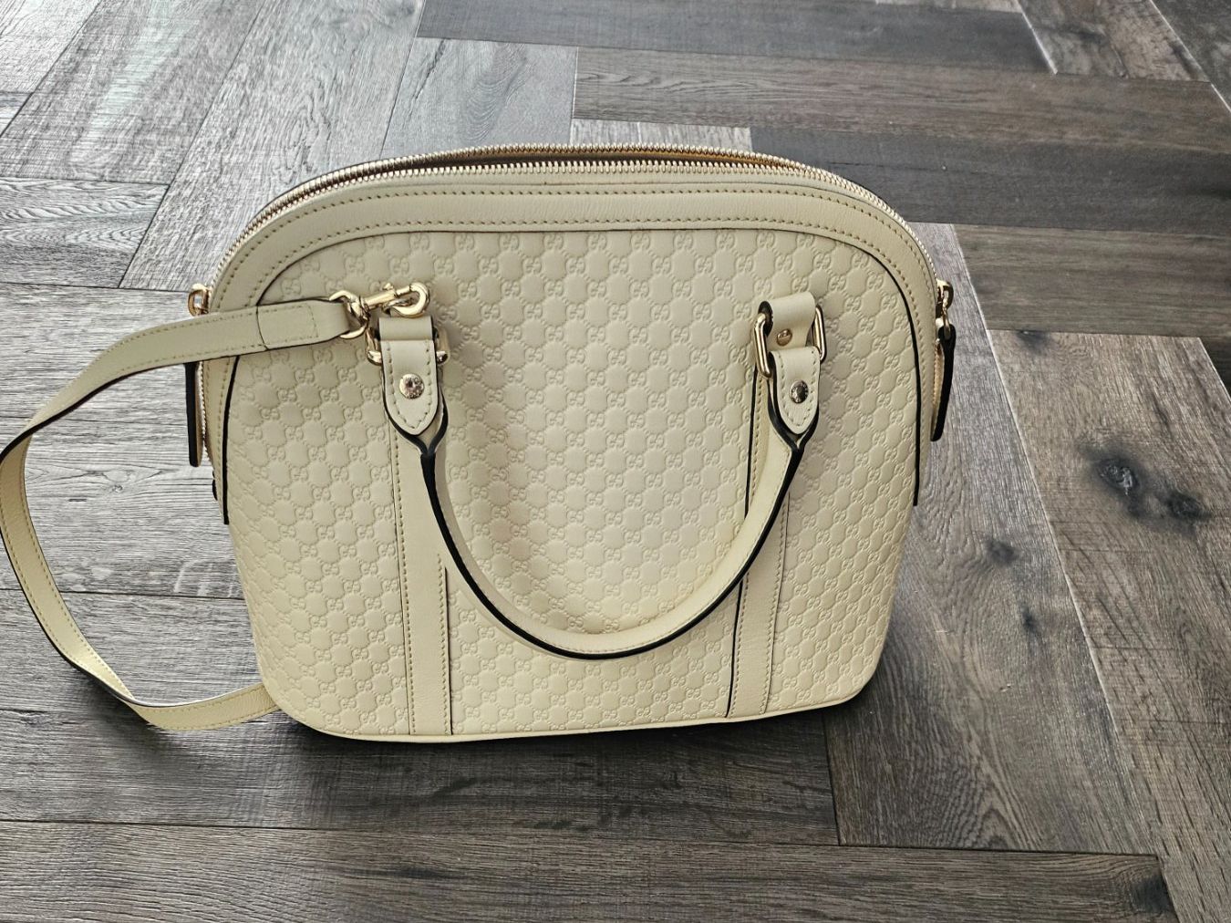 Gucci Taschen für Damen: Original GUCCI Microguccissima Medium Dome Bag – Off-White – – Gebraucht aus Oberägeri von Claudine73 2