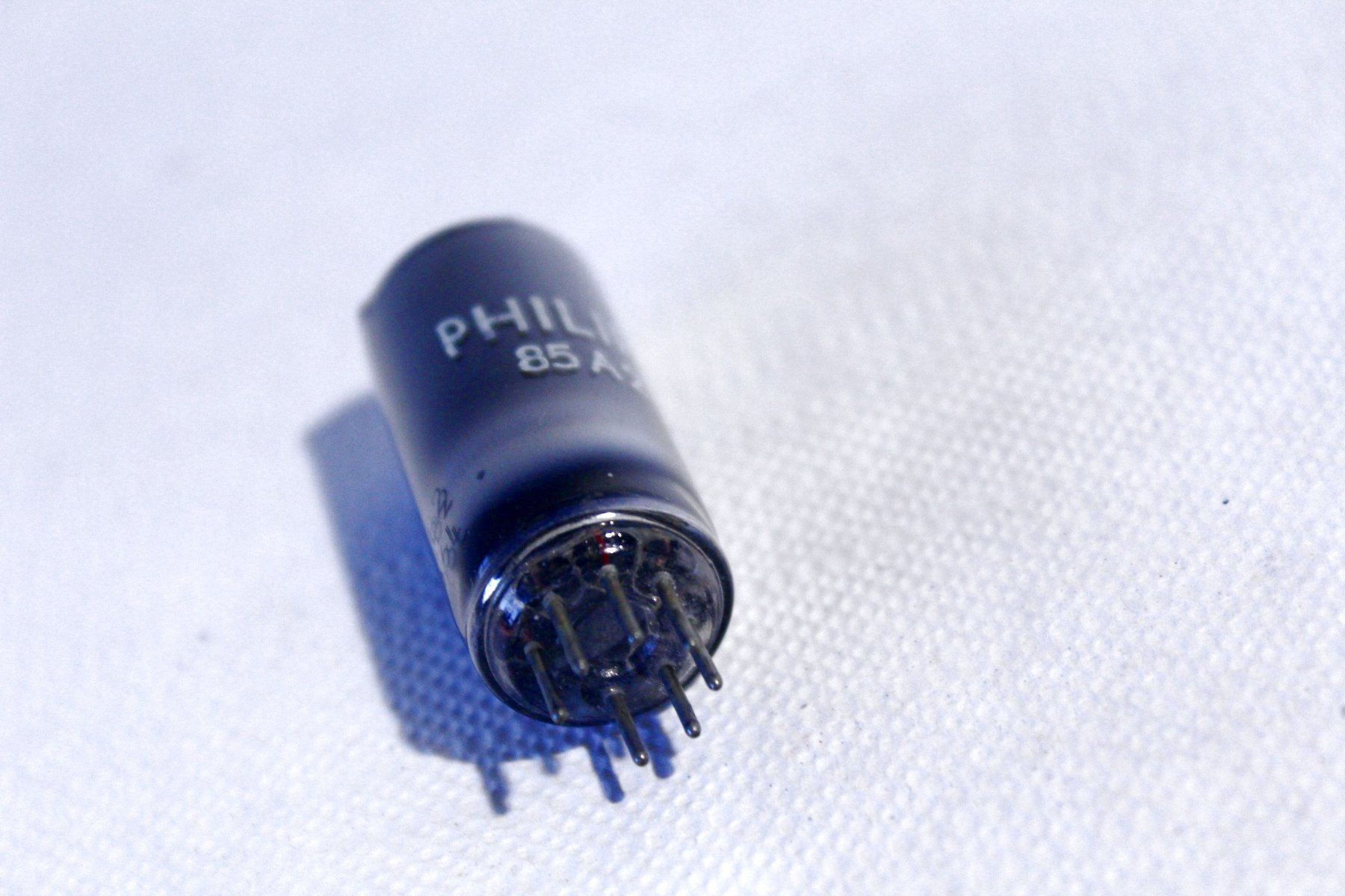 Amplificatori: PHILIPS 85A2 / 85 A 2. Vacuum - Tubes. NOS. Armeebestand! – Nuovo (secondo la descrizione) da Bern venduto da kultiges 7