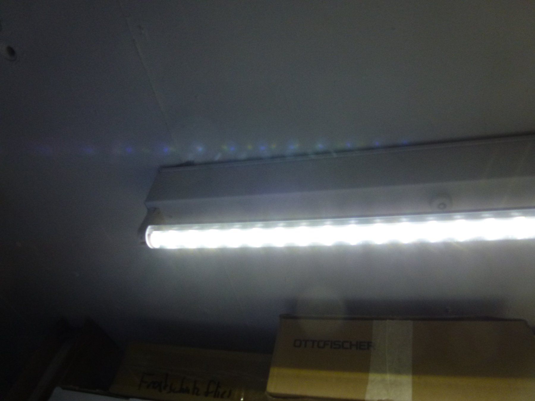 Lampes: LED Röhre Lightdec 18W 1200mm weiss – D'occasion à Hombrechtikon par HGK50