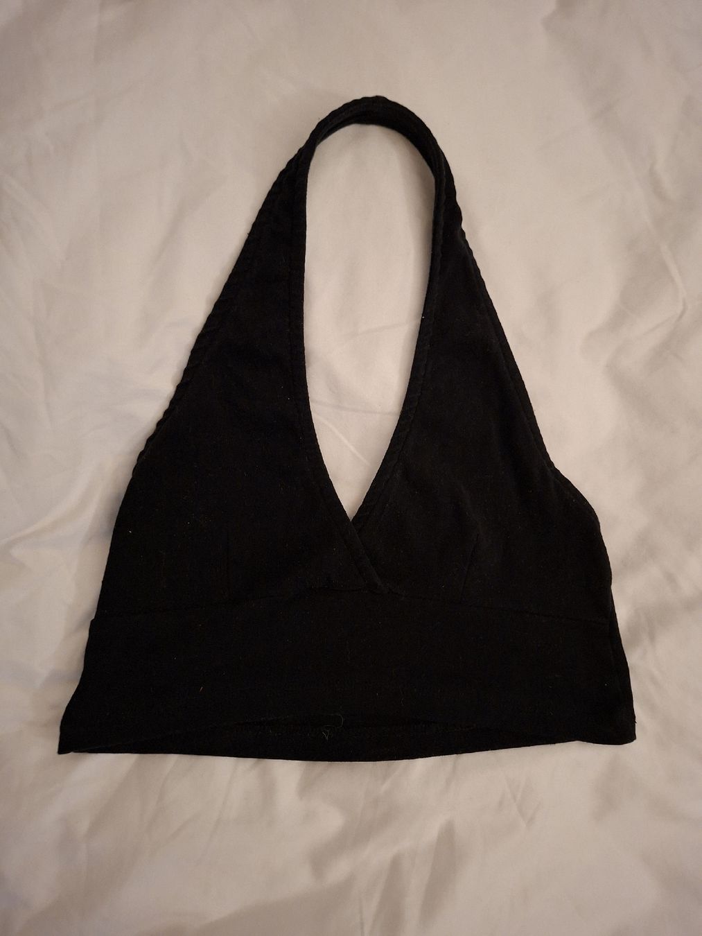 Stradivarius Tops: Stradivarius Neckholder Crop Top Schwarz – D'occasion à Möhlin par rah_wdv6