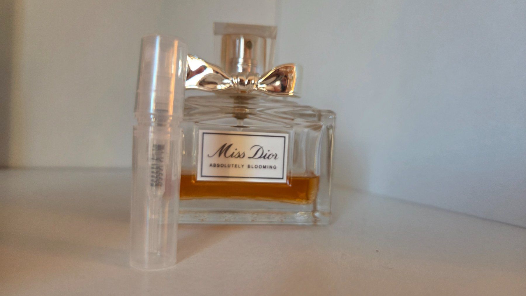 Dior Profumi & Eau de Toilette: Dior Miss Dior Absolutely Blooming Probe 2ml – Usato da Weggis venduto da Leeclipse 1