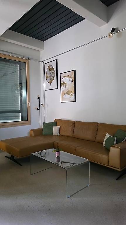 Divani: 3000.- Euro Echtleder Sofa mit Recamier – Usato da Zeiningen venduto da lire123321
