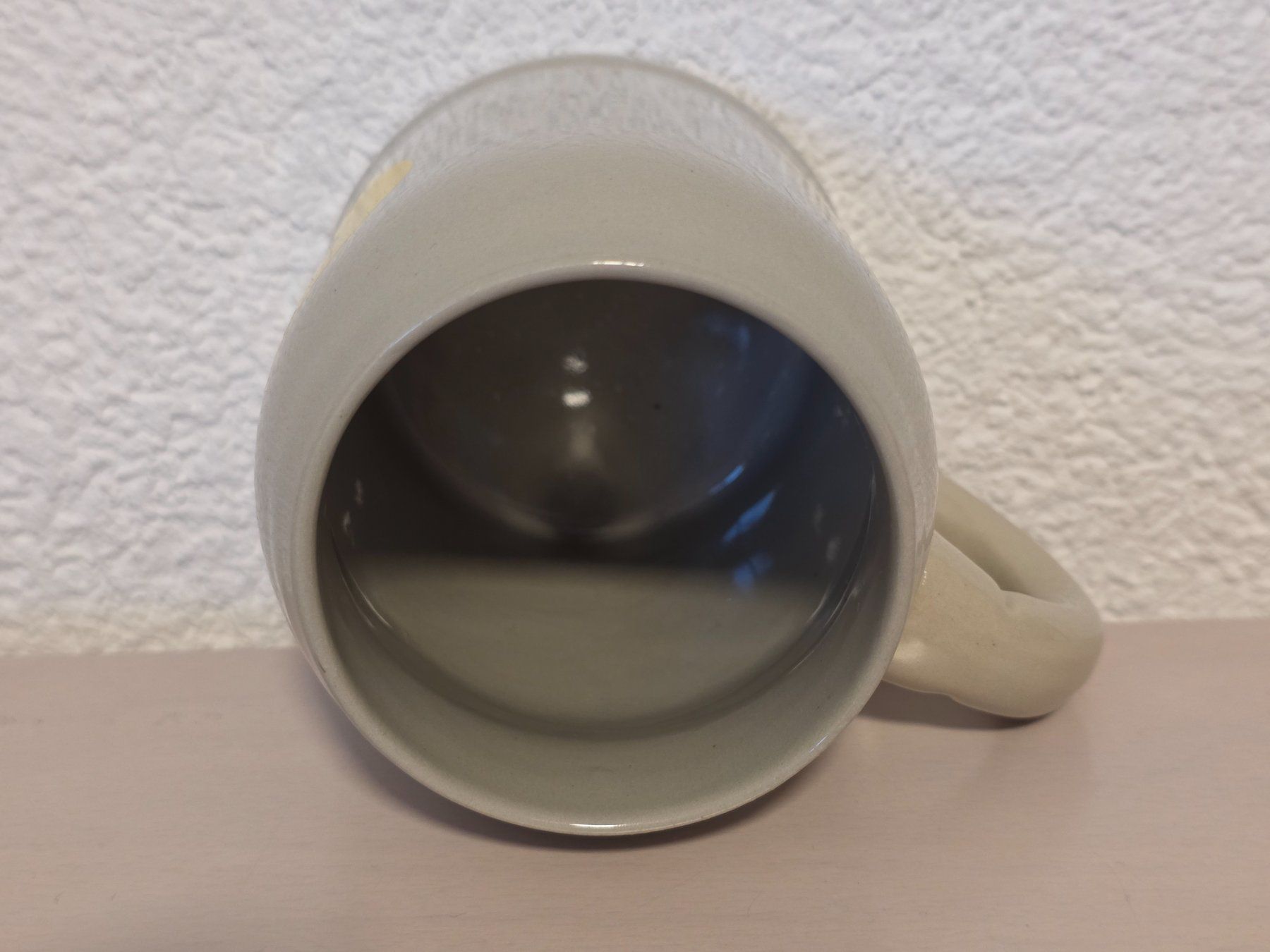 Bicchieri: acardinal Steingut Bierkrug / Humpen – Usato da Lommis venduto da 0815undmehr 2