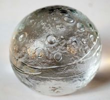 Mond Design Glas/Paperwight/Dekoration, Mondlandschaft ?