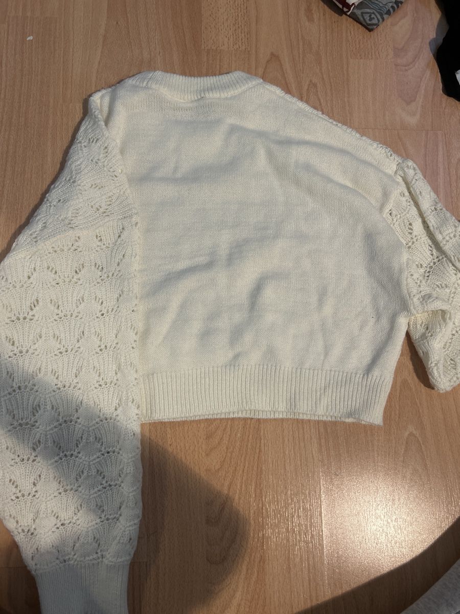 H&M Pulls & Sweat-shirts: H&M Divided Pullover, creme-weiss, Gr. S, Top Zustand! – D'occasion à Muttenz par ali_6yvf 2
