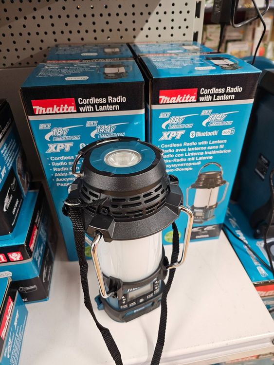 makita dmr056 14 4v 18v camping lamp met radio en bluetooth - Agri World