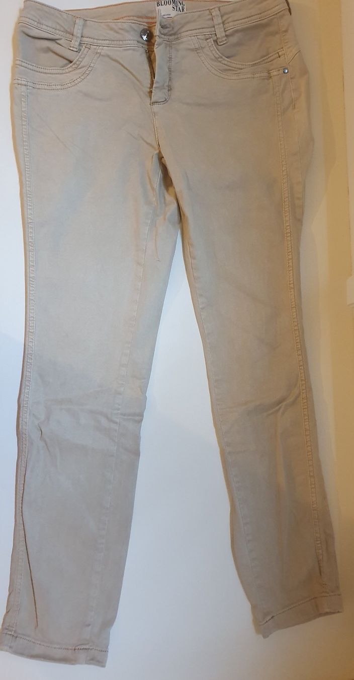 Opus Lotti di vestiti: Opus Kleiderpaket leichter Pullover, Shirt, Bluse, Hose Gr M – Nuovo e nell'imballaggio originale da Zürich venduto da Philotimo 7