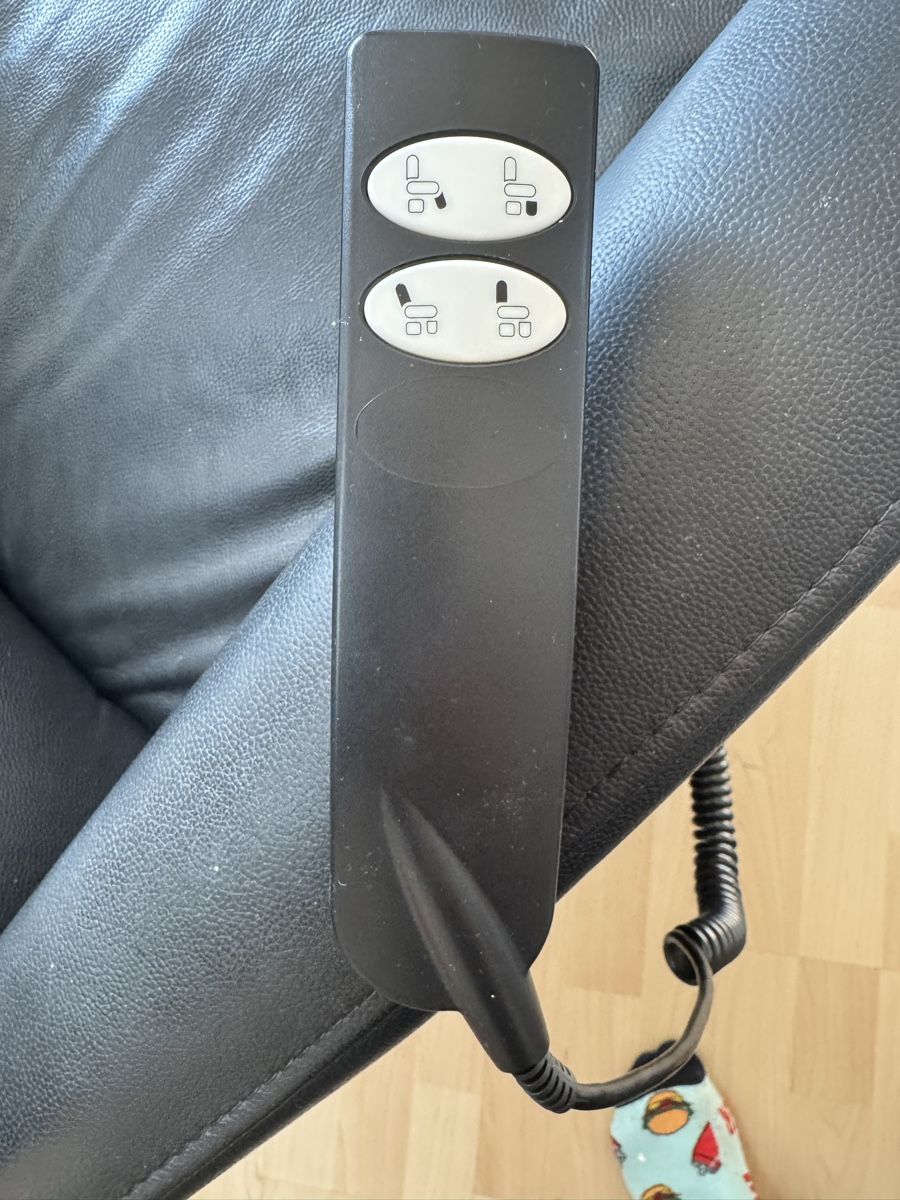 Sessel: Schwarzer kunstleder mit elektrischer Relaxfunktion! – Gebraucht aus Neuenkirch von fab_9t6h 3