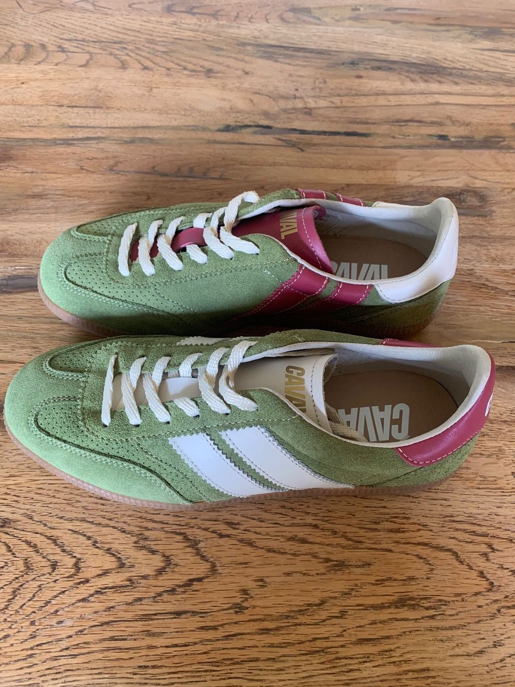 Scarpe da donna: Sneakers CAVAL modèle "matcha berry" taille 37 neuves – Nuovo (secondo la descrizione) da Genève venduto da sanchka0 1