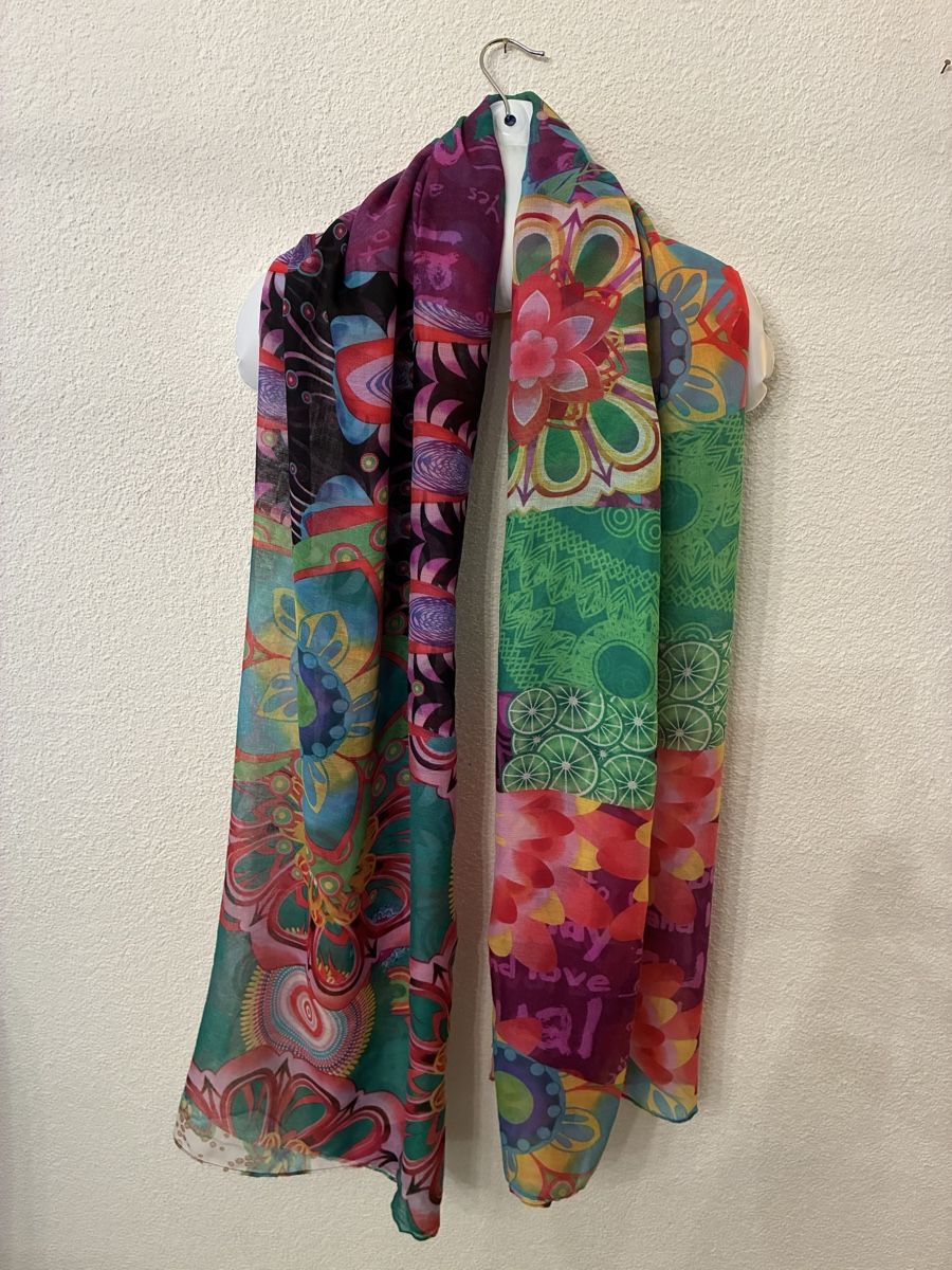 Desigual Foulard & Sciarpe: Bunter Schal von Desigual – Usato da Zürich venduto da Sylvie0011 1