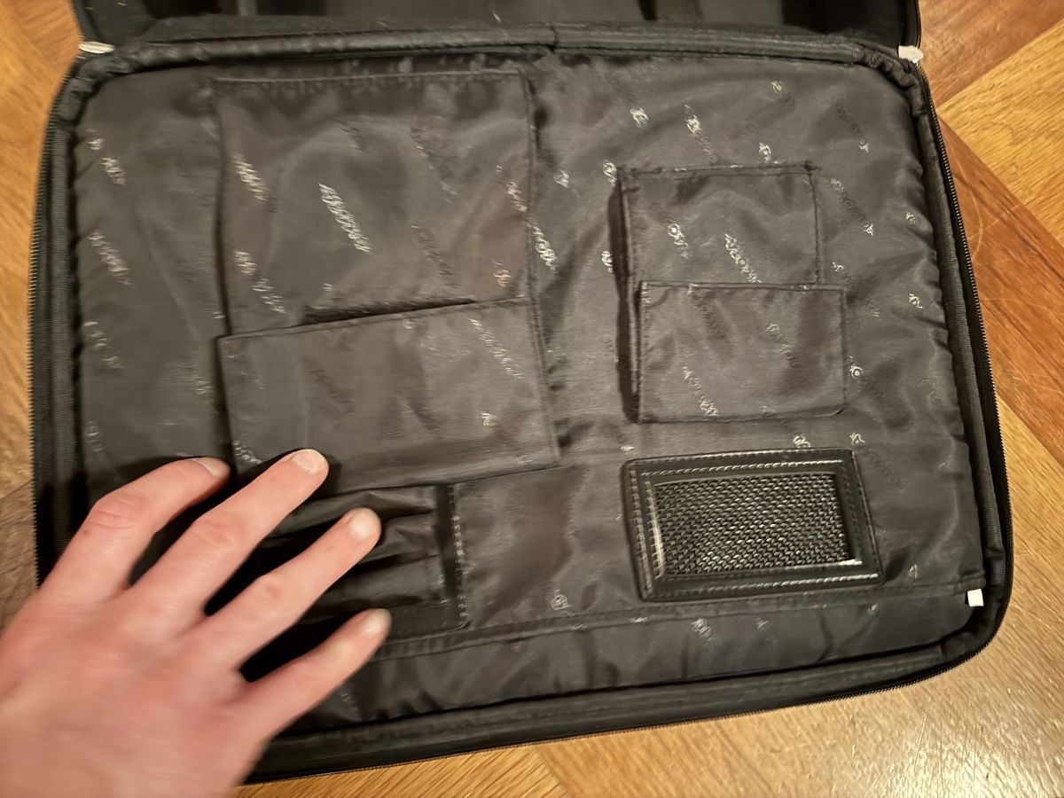 Borse: Laptoptasche schwarz, guter Zustand – Usato da Grindelwald venduto da yoloflip45 1