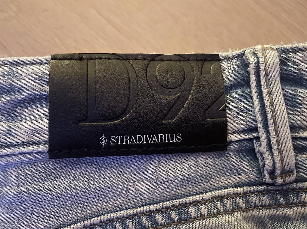 Stradivarius Jeans: Stradivarius Jeans – Usato da Schüpfen venduto da ani_gj8r 1