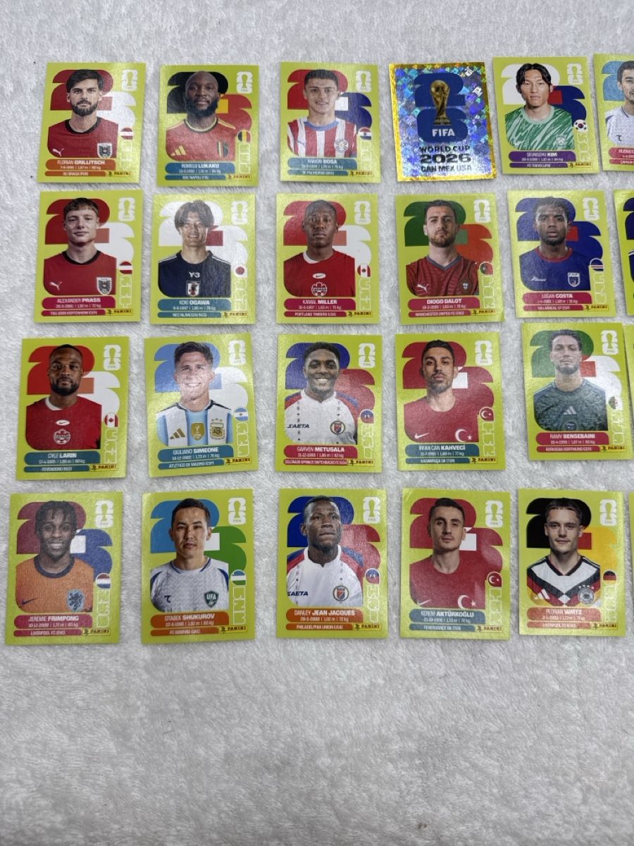 Panini Carte collezionabili: Lot 40 panini super état 3 – Nuovo (secondo la descrizione) da Chenens venduto da anasantos90 1