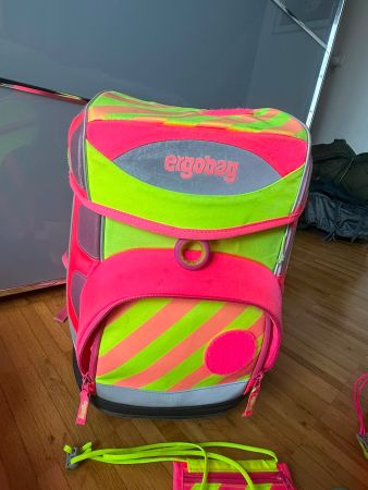 ergobag Schulranzen Neongelb Pink guter Zustand