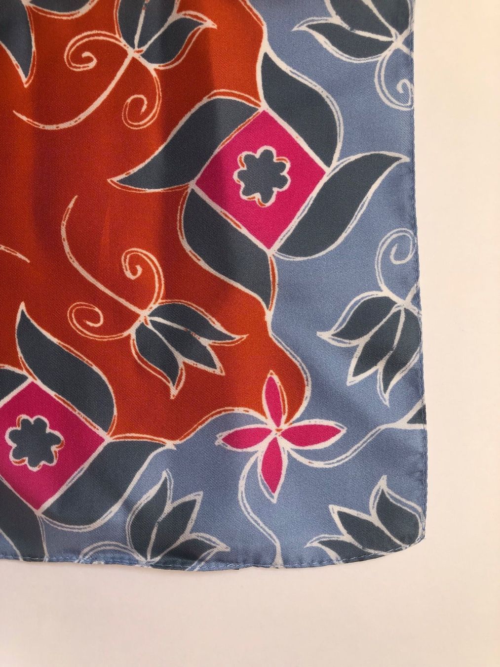 Foulard & Sciarpe: Foulard soie EPICE – Nuovo e nell'imballaggio originale da Arnex-sur-Orbe venduto da cameleonfringant 4