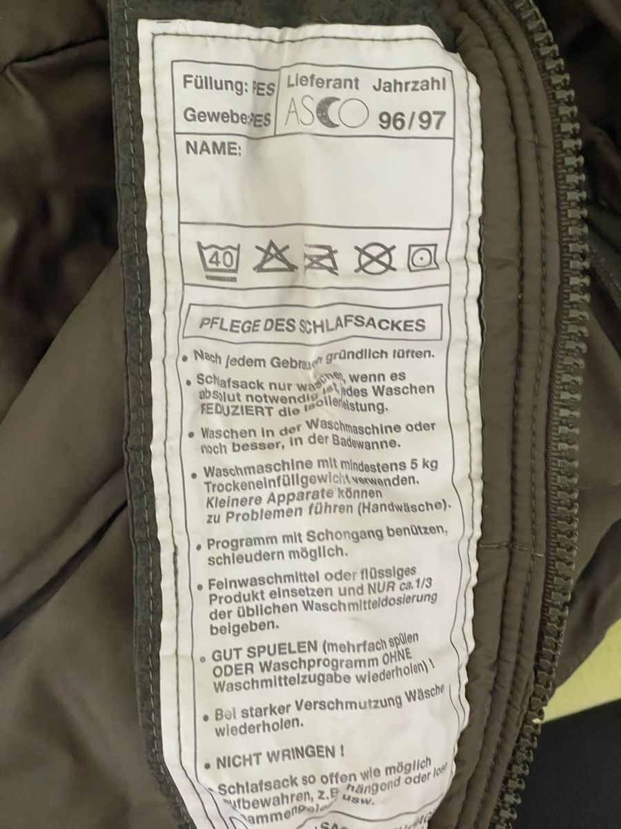 Sacs de couchage: Schweizer Armee Schlafsack 96/97 inkl. Transportsac – D'occasion à Dörflingen par Benz63 4