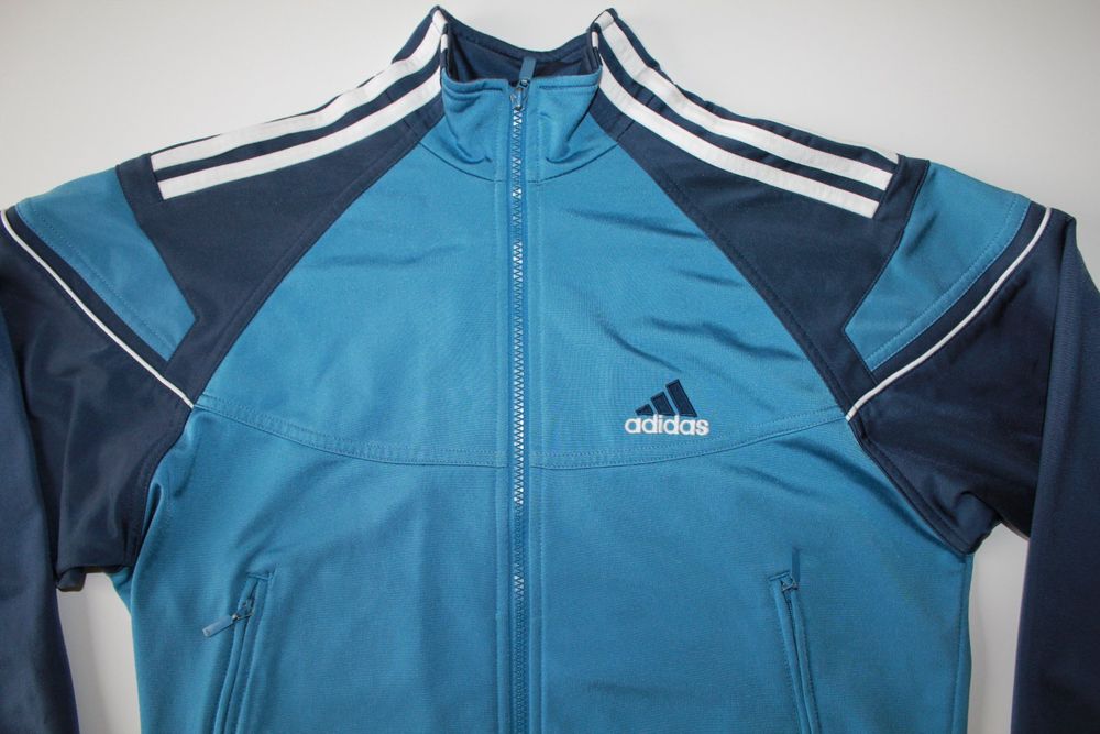 Jaquette Adidas t.152 Acheter sur Ricardo