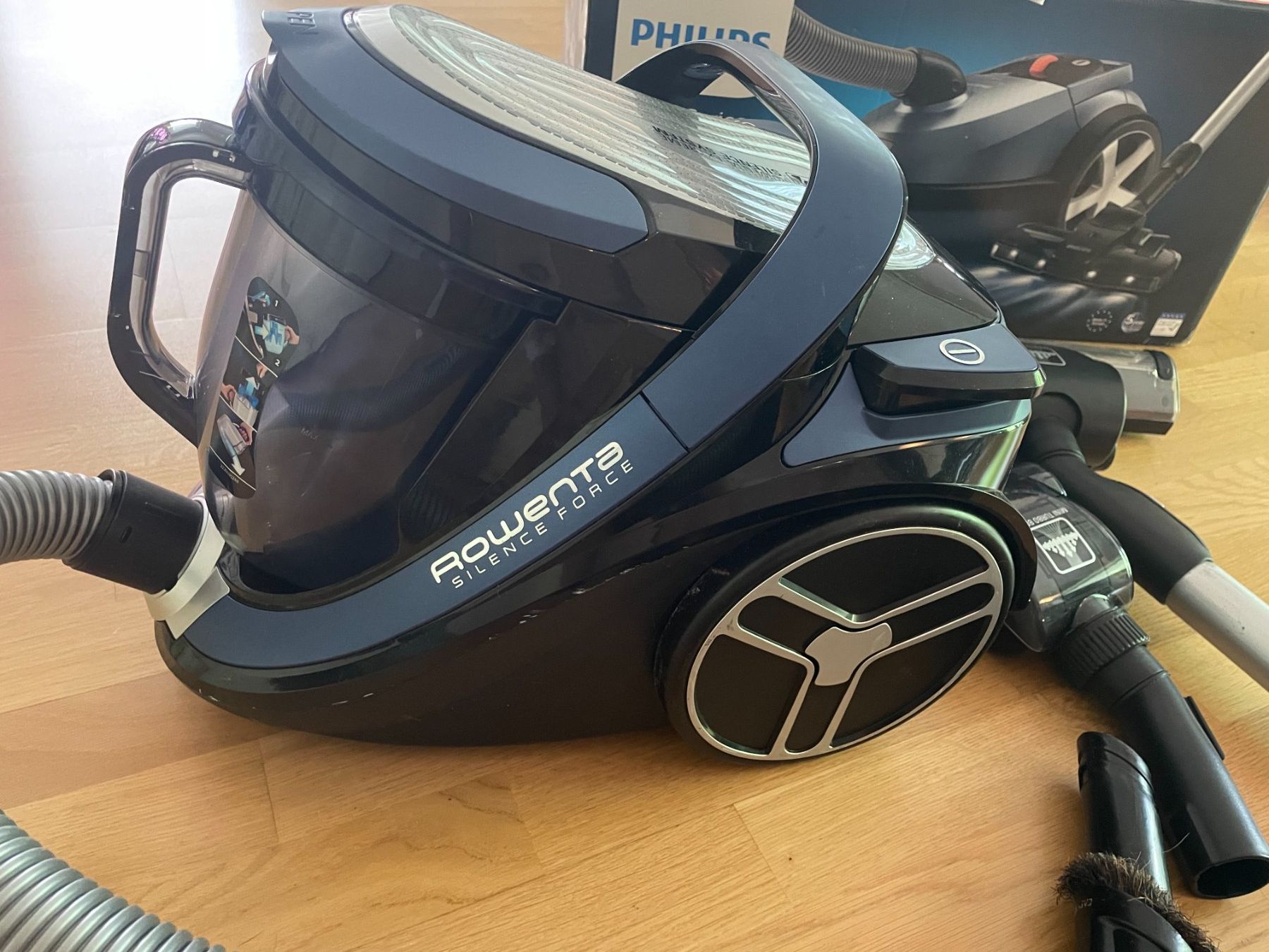 Philips Aspirapolveri & Accessori: Staubsauger - Philips Rowenta Silence Force - 7000 Series – Usato da Wabern venduto da carciofo 1