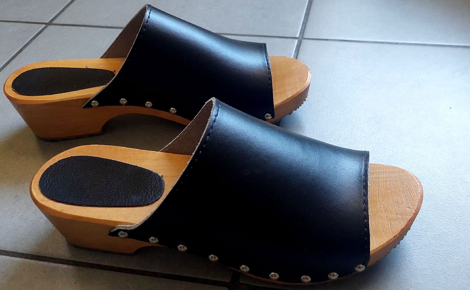 Scarpe da donna: Sabots en bois pointure 39 – Nuovo e nell'imballaggio originale da Plan-Les-Ouates venduto da Lolothebest 5