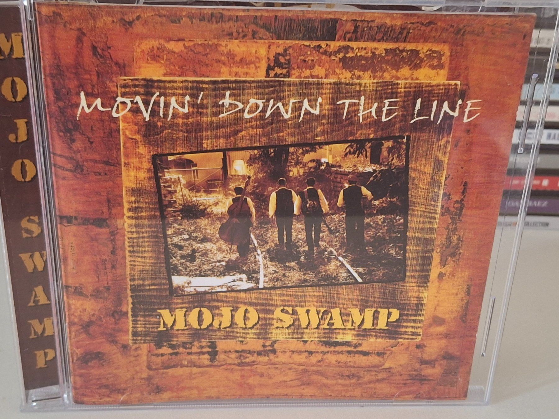 CDs: CD MOJO SWAMP -  Movin' Down The Line   Blues – Gebraucht aus Aarberg von Jackup1