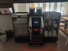 EGRO Kaffeevollautomat Gastro + Tassenwärmer + Milchbehälter