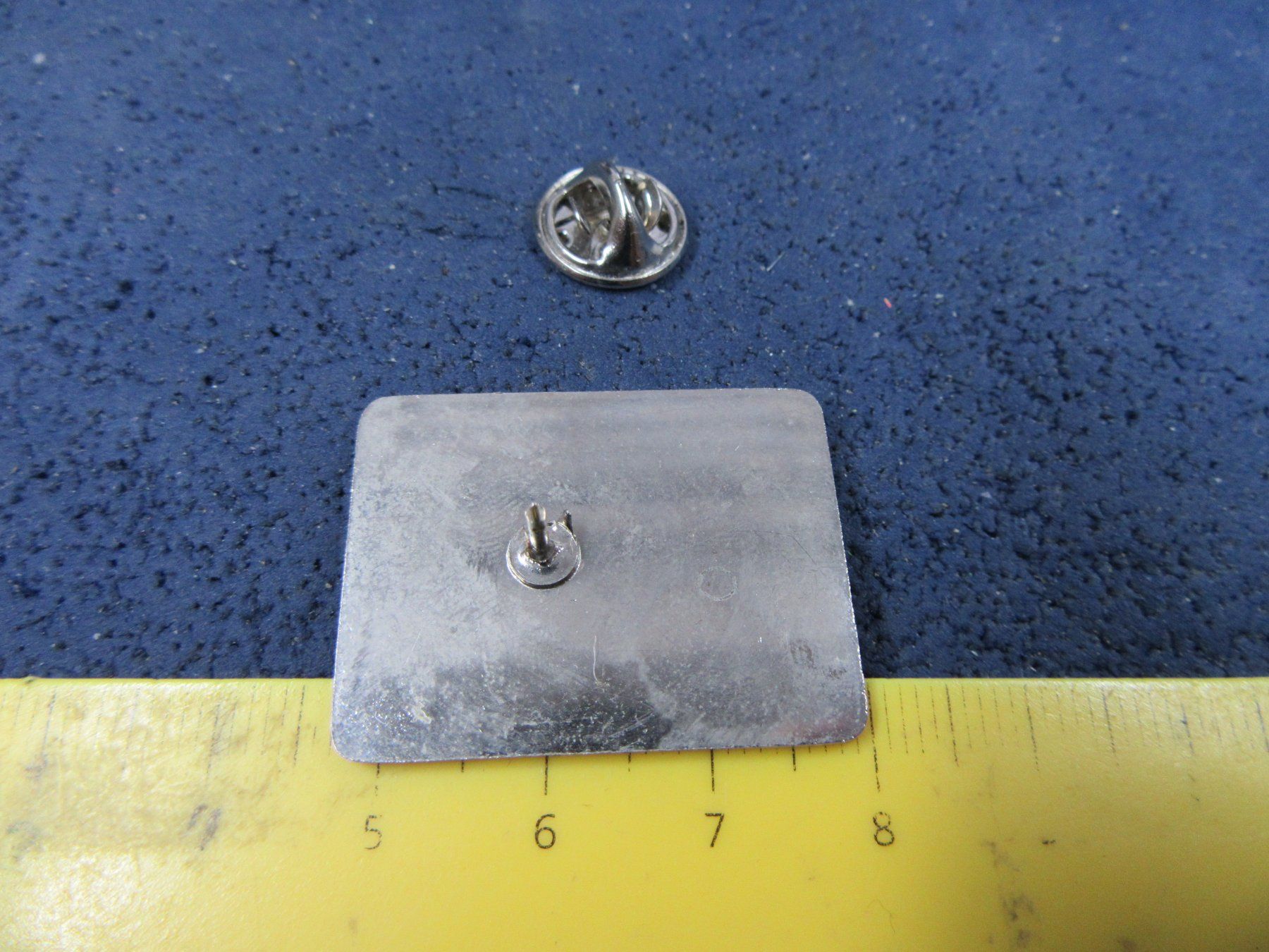 Placchette & Badge: L-A GEAR PIN UNSTOPPABLE – Usato da Ettingen venduto da Hausi4711 1