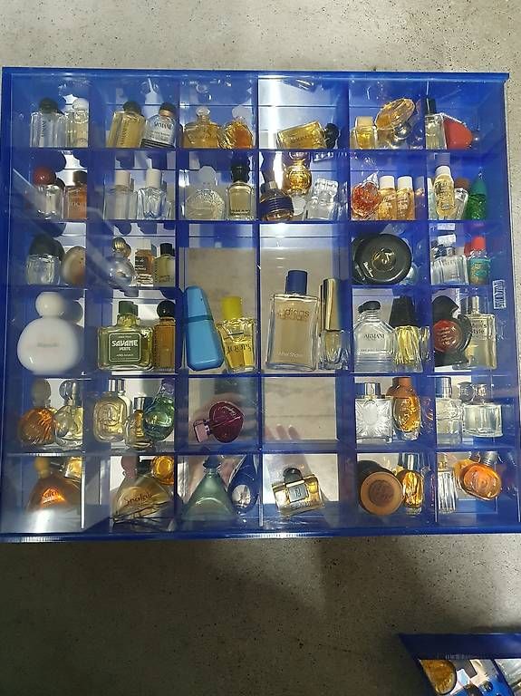 Flaconi: Mini Parfumflacons – Usato da Zürich venduto da big_696v 1