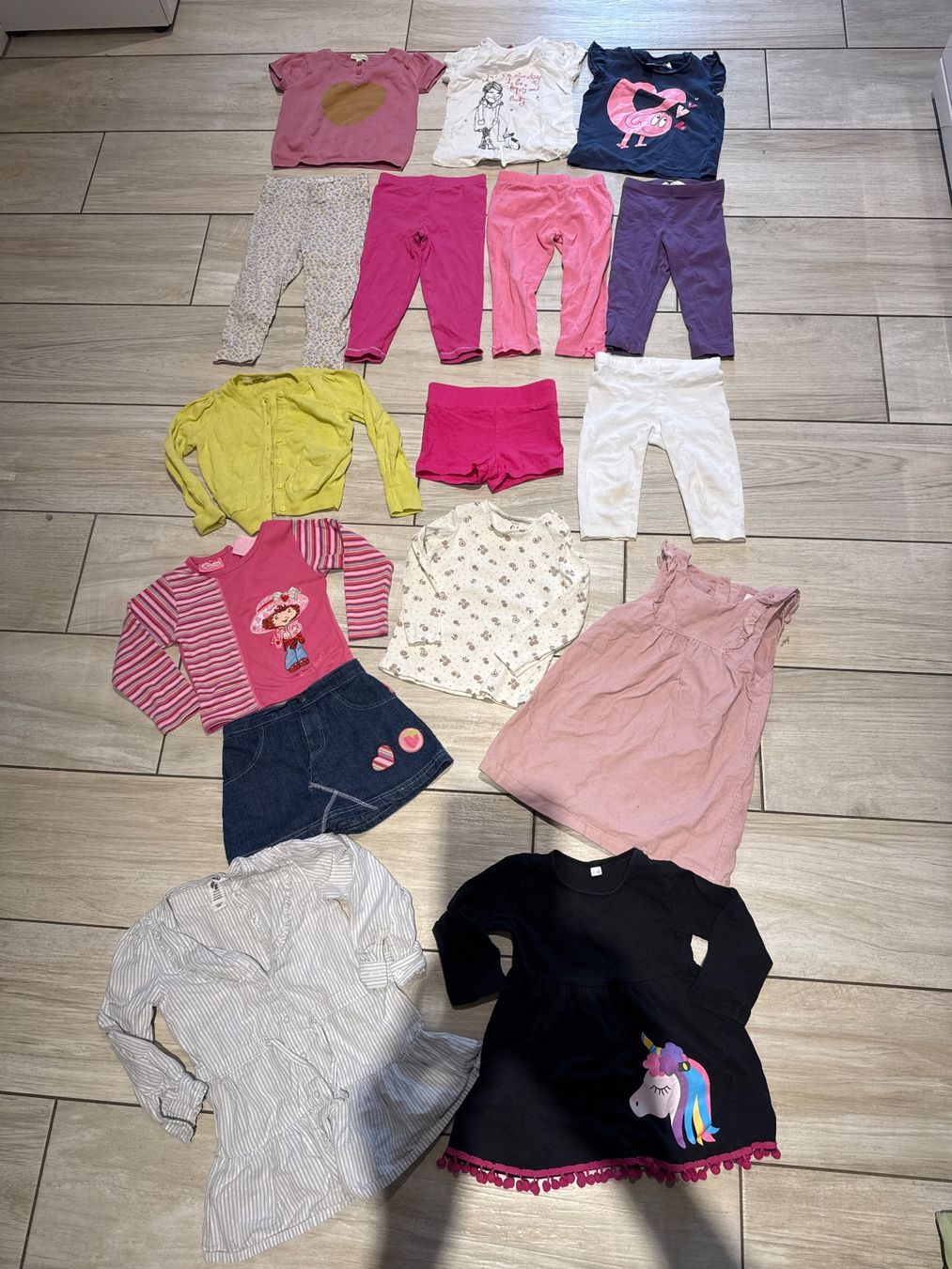 Lotti & Set di vestiti: Sommer Set Mädchen 92- 98 – Usato da Gelterkinden venduto da Familienferien