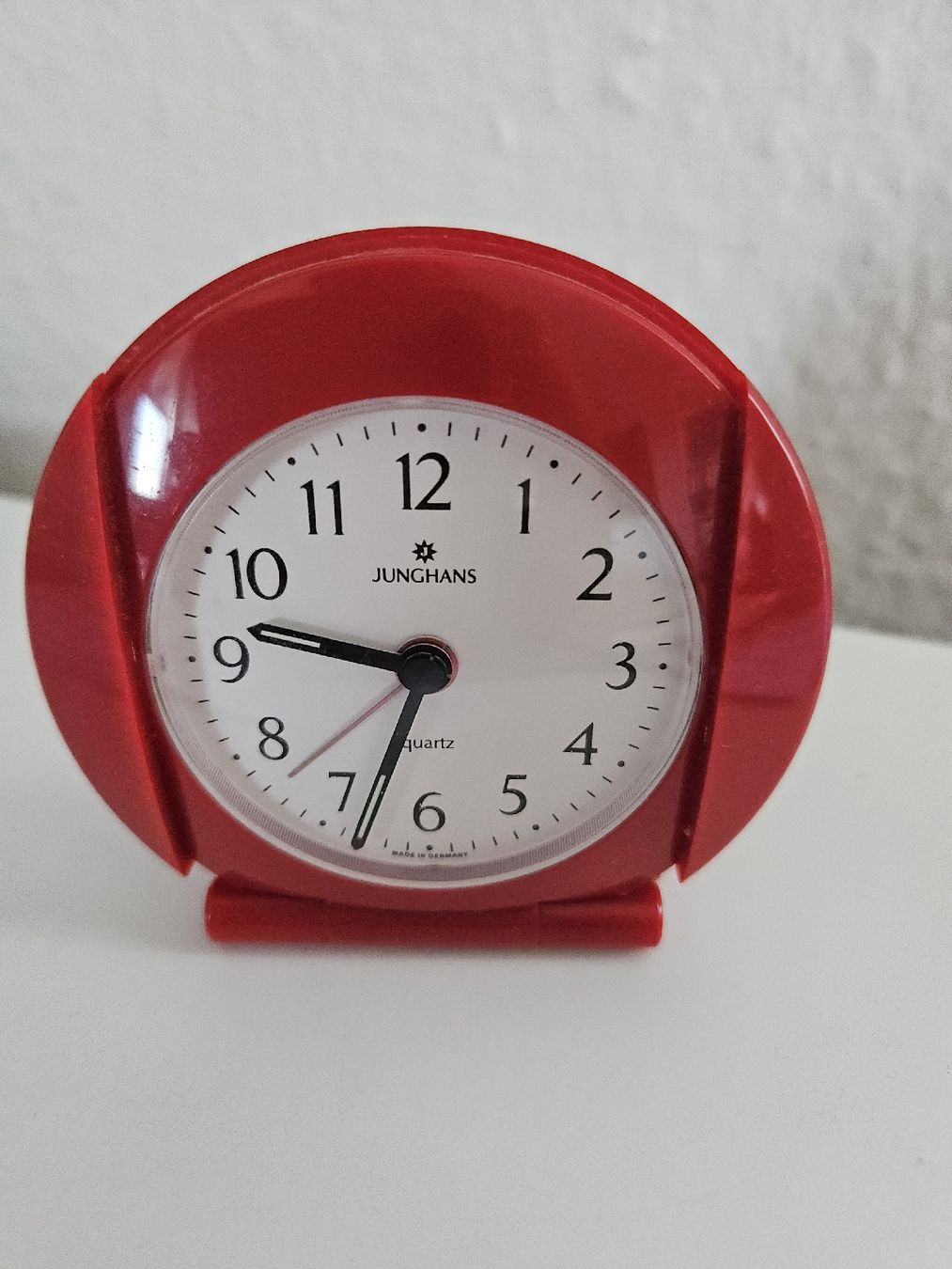 Junghans Wecker: Junghans Wecker, rot, Reiseformat Vintage – Defekt aus Wohlen AG von Colina