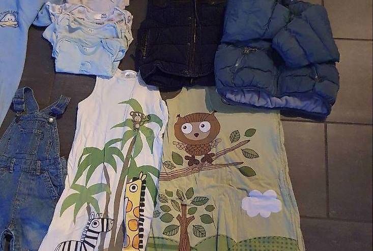 Lotti & Set di vestiti: Lot habit T 86 92 – Usato da Ste-Croix venduto da tougaz