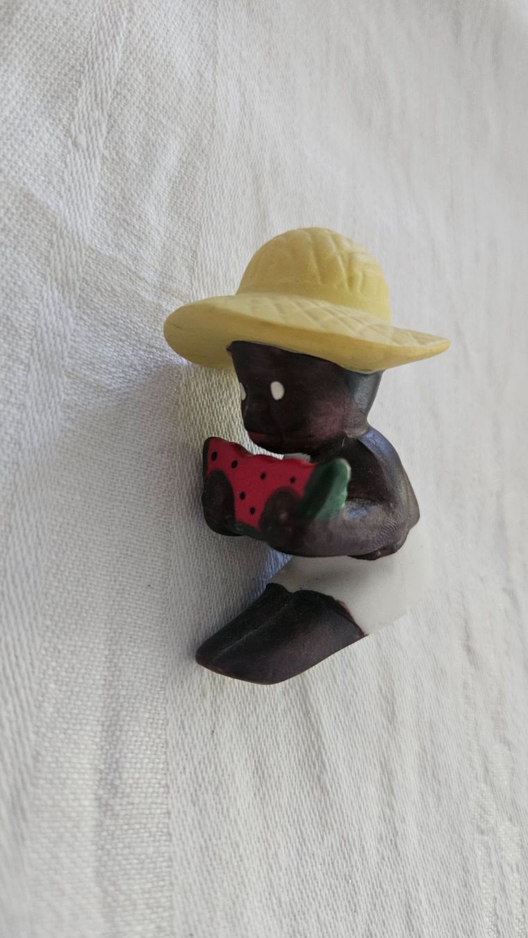Statuette: Statuetta bambino che mangia anguria – Usato da Melano venduto da H-Sara