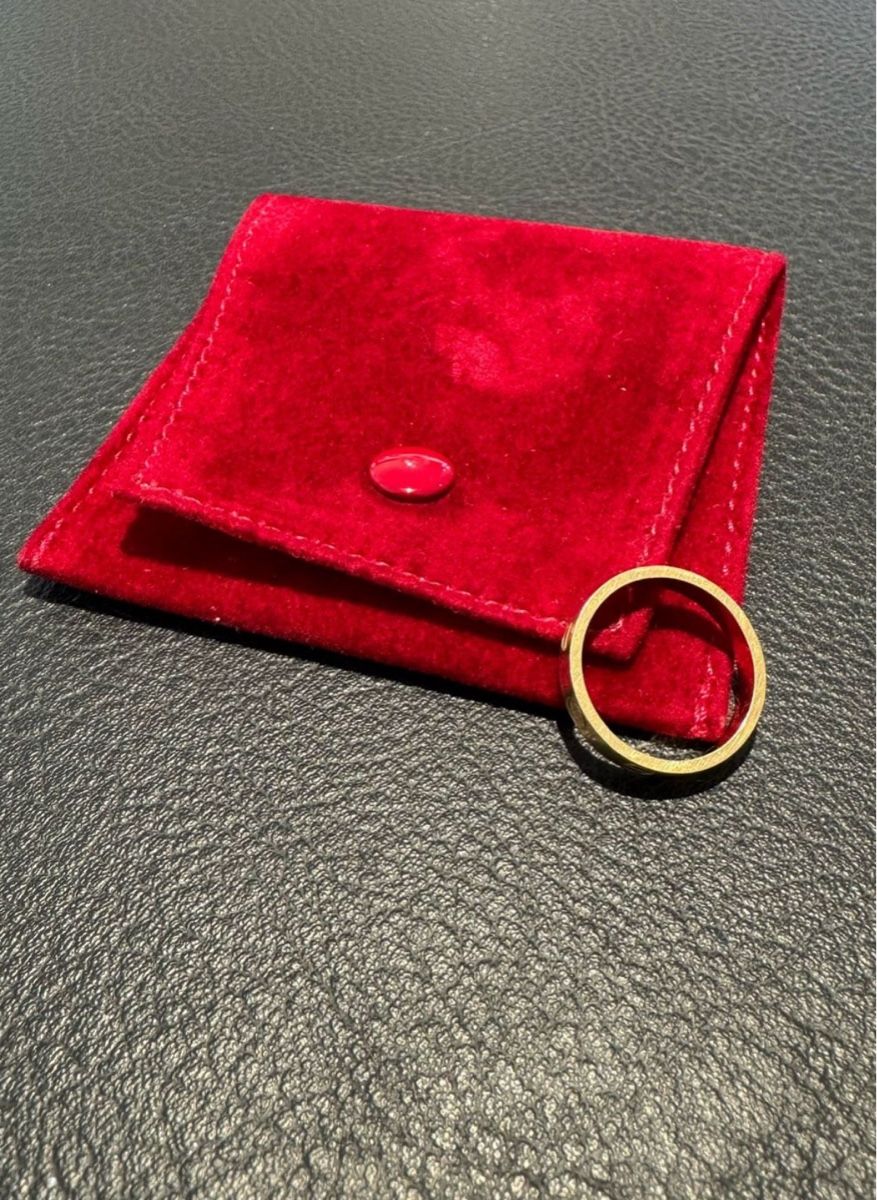 Cartier Anelli: Cartier Love Ring Yellow Gold 49 – Usato da Neuchatel venduto da Mia_G 2