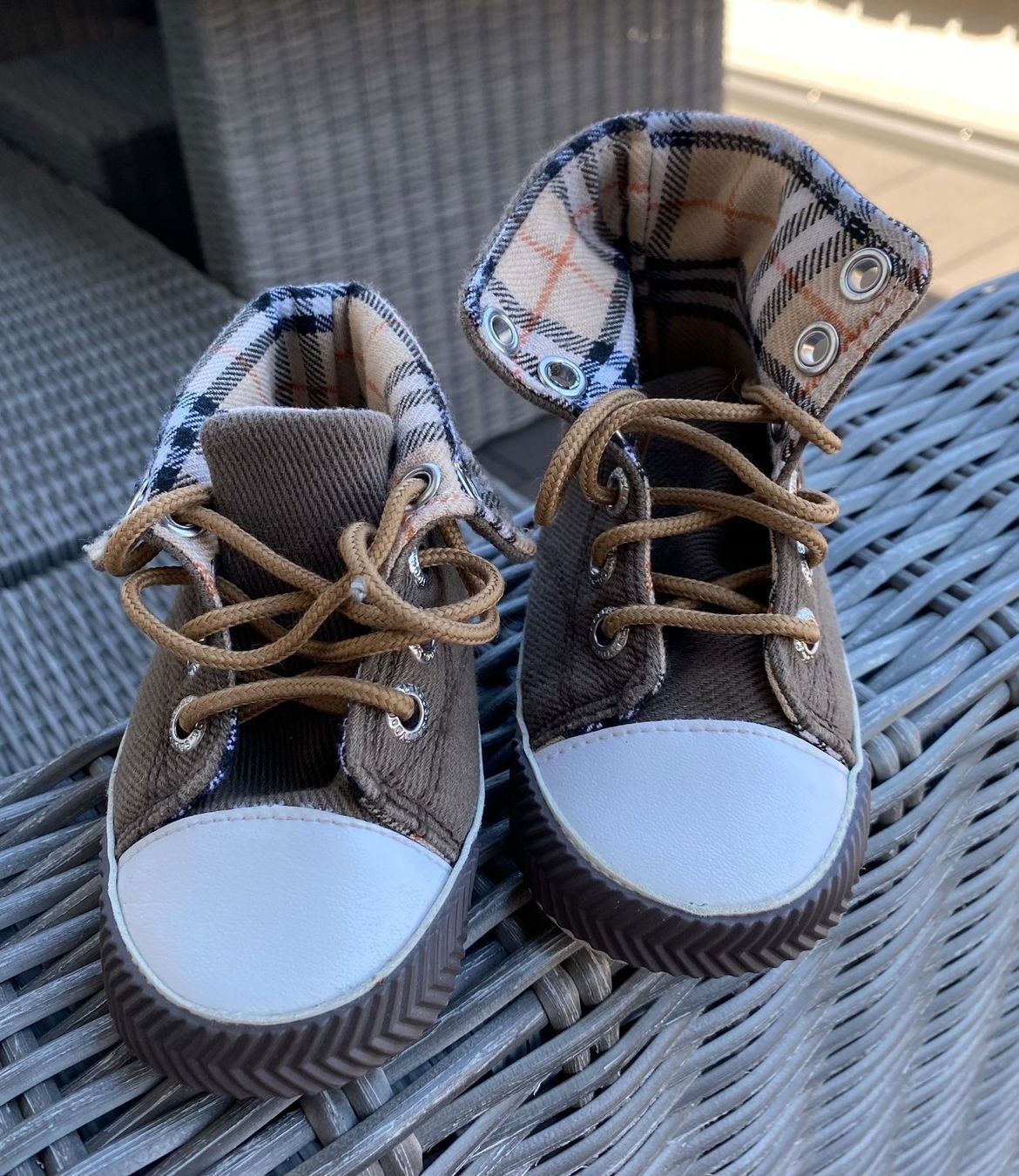 Scarpe per ragazzi: Baby Schuhe GR 20 – Usato da Langnau am Albis venduto da Judithsebi 3