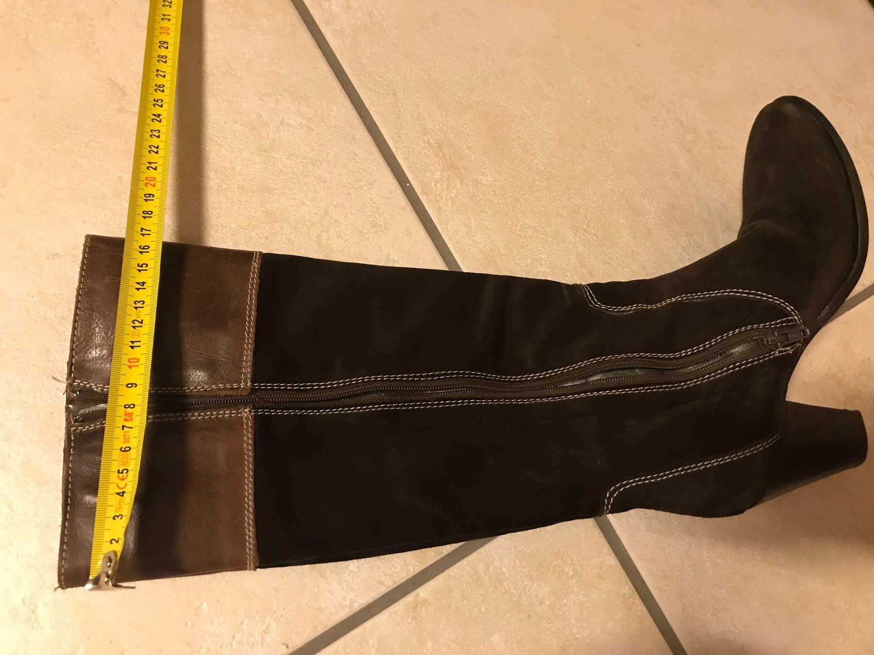 Scarpe da donna: Wildleder Stiefel 36 – Usato da Simplon Dorf venduto da fraueulalia 2