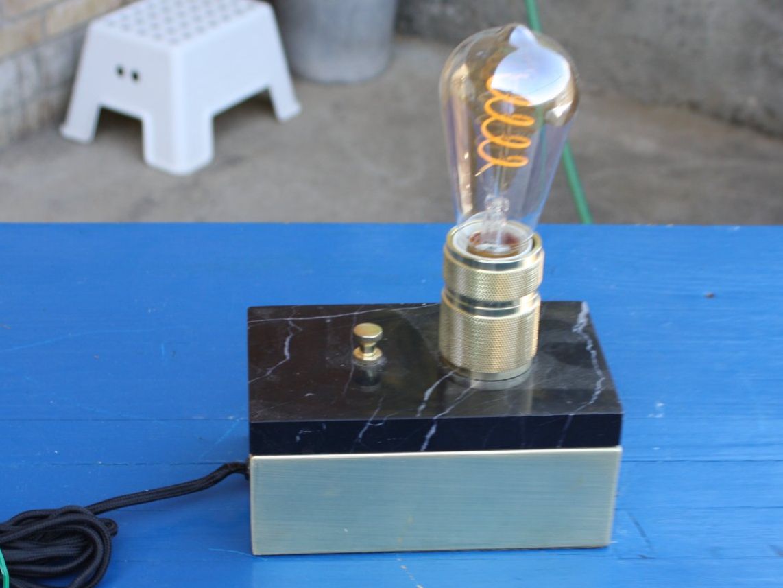 Lampade: LAMPE TOLLE DIMMBARE TISCHLAMPE – Usato da Wauwil venduto da Pneuedy