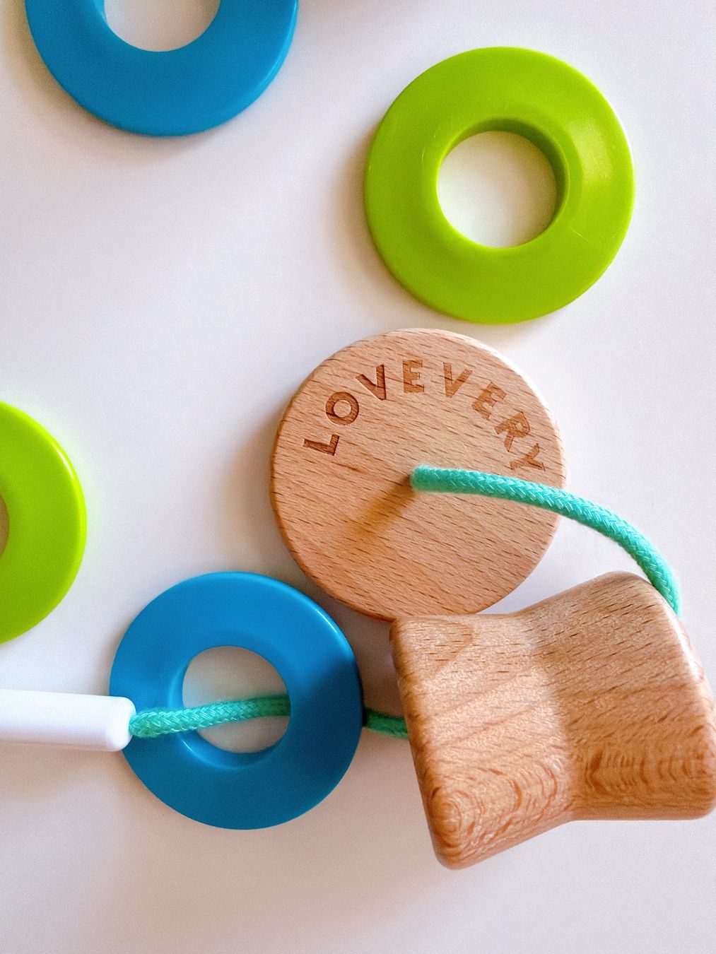 Spielzeuge: Lovevery Threadable Bead Kit Perlen-Auffädel-Set Adventurer – Gebraucht aus Vacallo von olg_7nvc 2