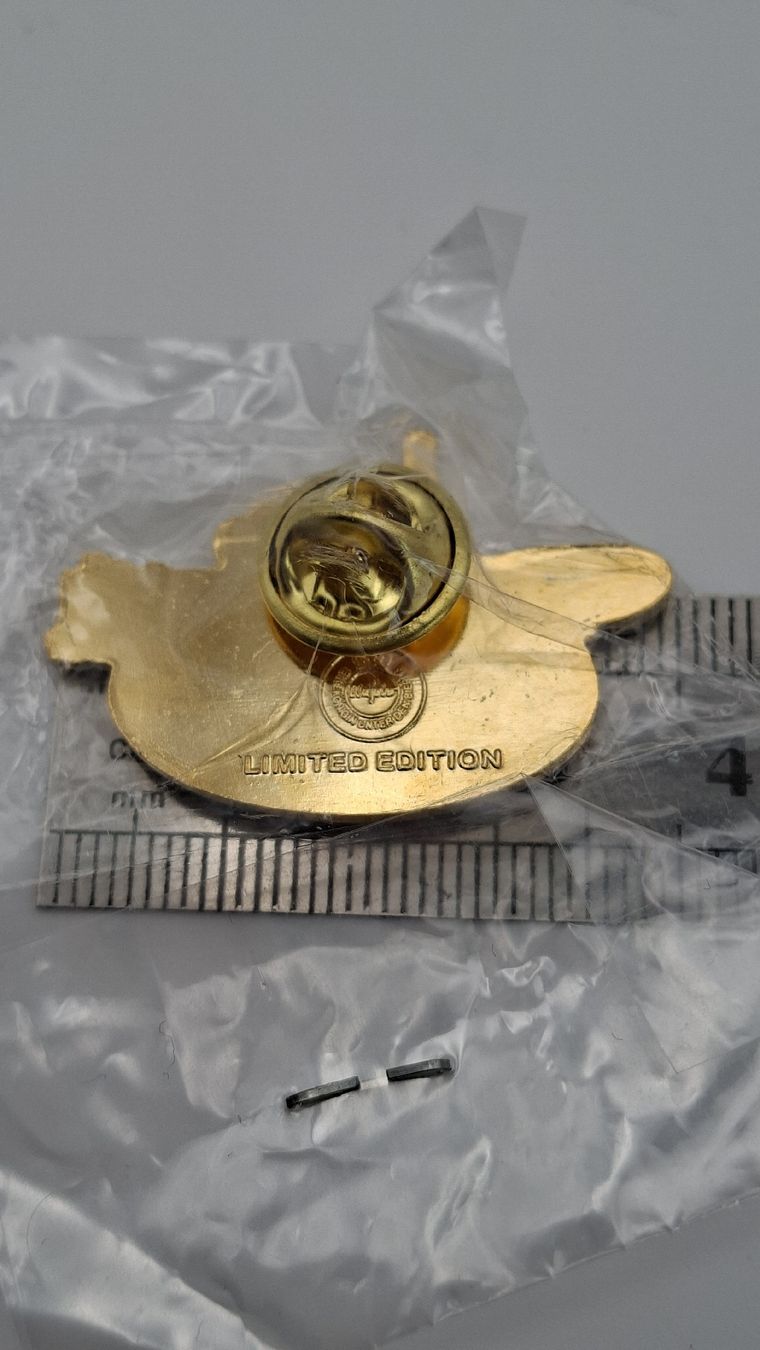 Plaketten & Abzeichen: Pin Special Shapes 2003 Warsteiner – Neu und originalverpackt aus Kriens von Wolly85 1