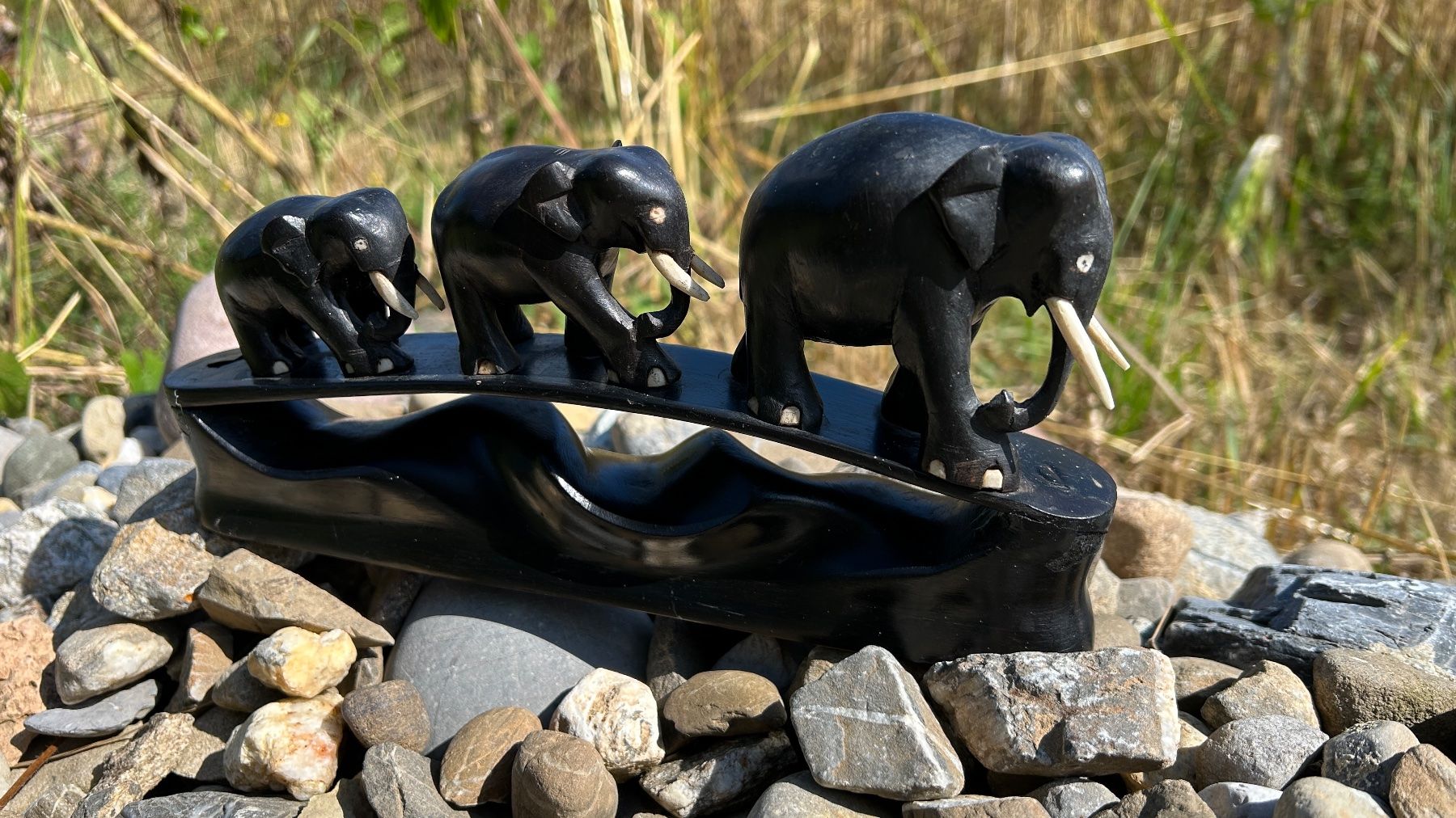 Figuren: Elefantenfamilie handgeschnitzt – Gebraucht aus ossingen von zin_9rqj 2