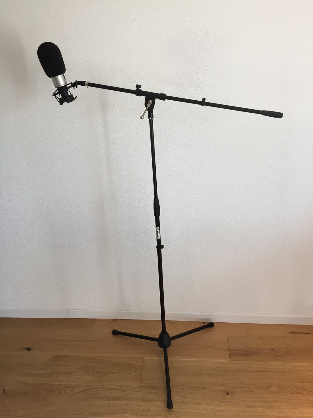 Microfoni: Neuwertiges Studio Kondensator Mikrofon mit Stativ – Nuovo (secondo la descrizione) da Winterthur venduto da ced_s9j7