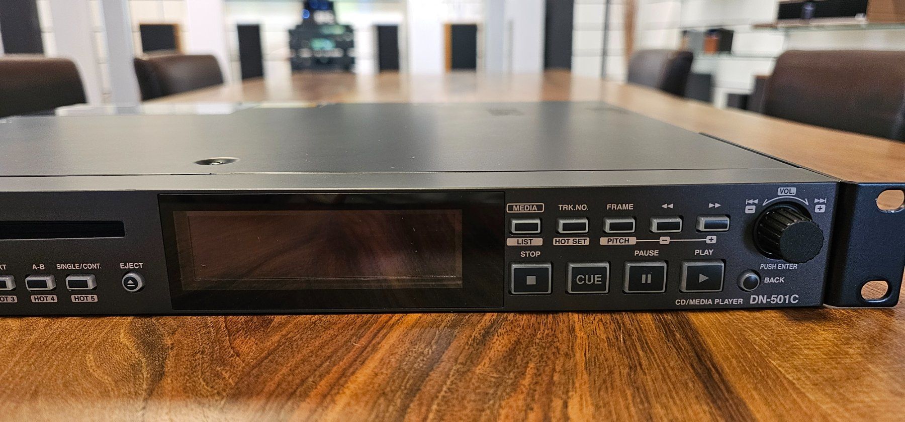 Denon Sistemi audio & multimediali: DENON DN-501C Profi CD Player – Usato da Küttigen venduto da FuturePlanet 2